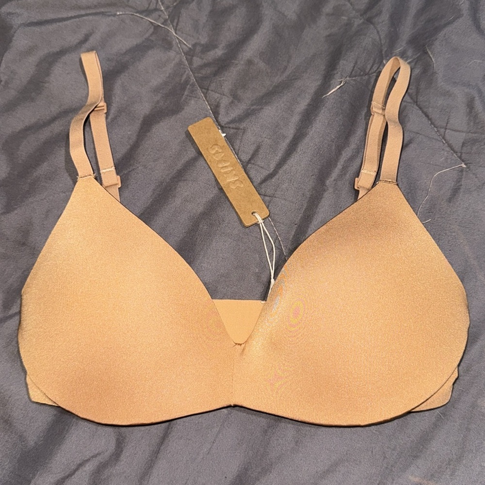 Skims wireless push-up bra